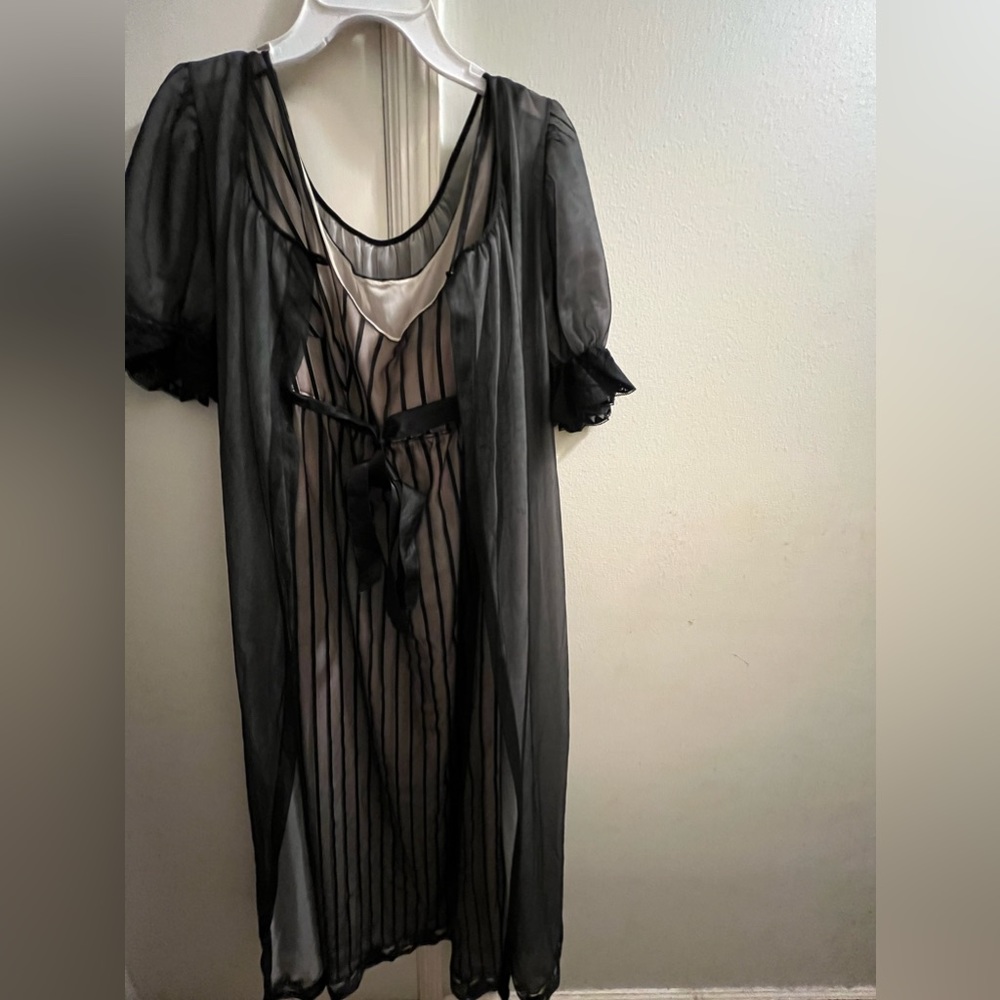 Vintage 70s Henson Kickernick Peignor Nightgown Set